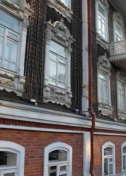 Мемориальные задворки улицы Кузнецкой