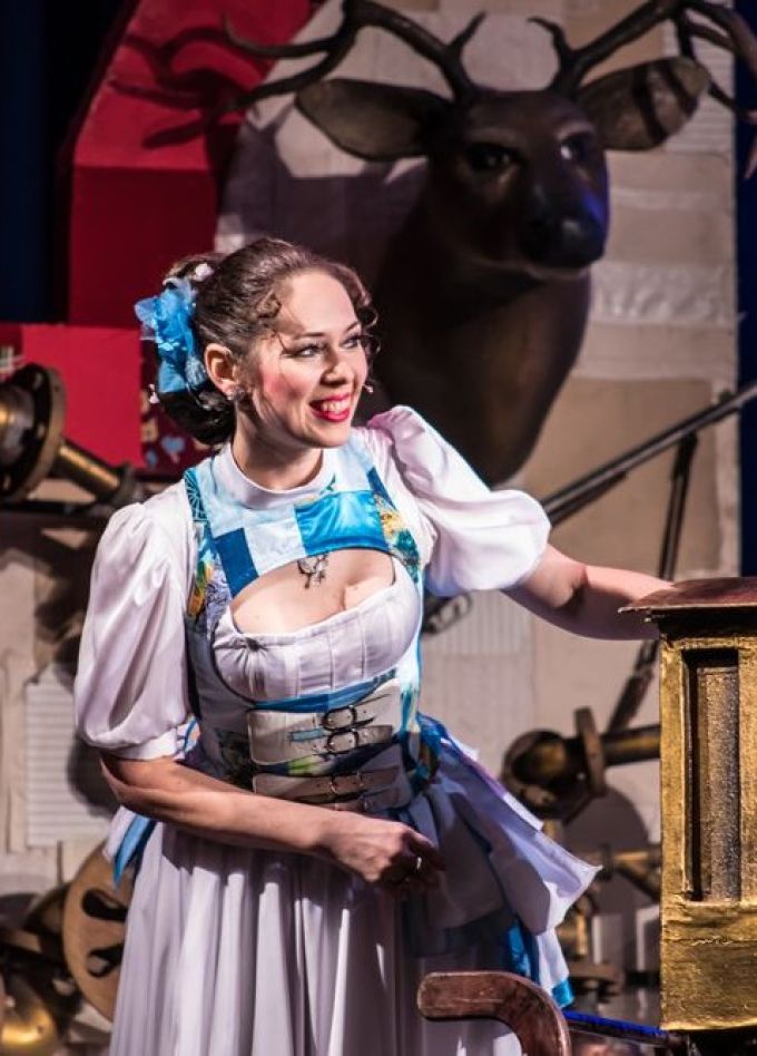 Спектакль «Женские хитрости, или Как соблазнить мужчину», Бердск