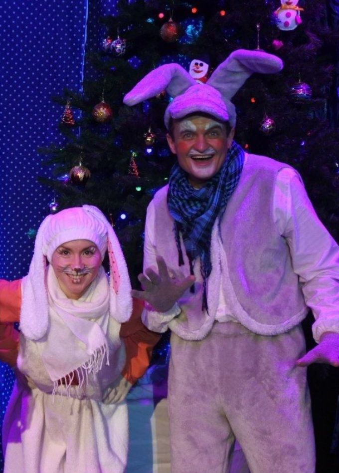 Спектакль «Счастливого Нового года! или Жили-были кролики»