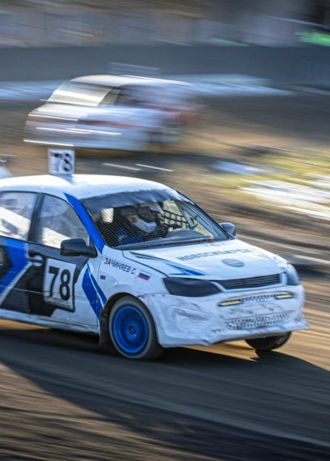 Автомобильное ледовое шоу «Трек-400»