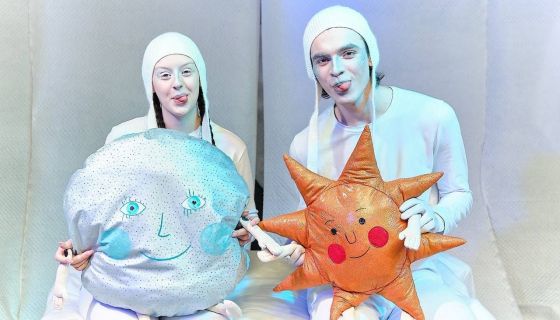 Спектакль «Как ёлочка пингвинёнка искала»