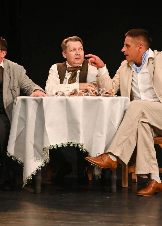 Подходцев и двое других