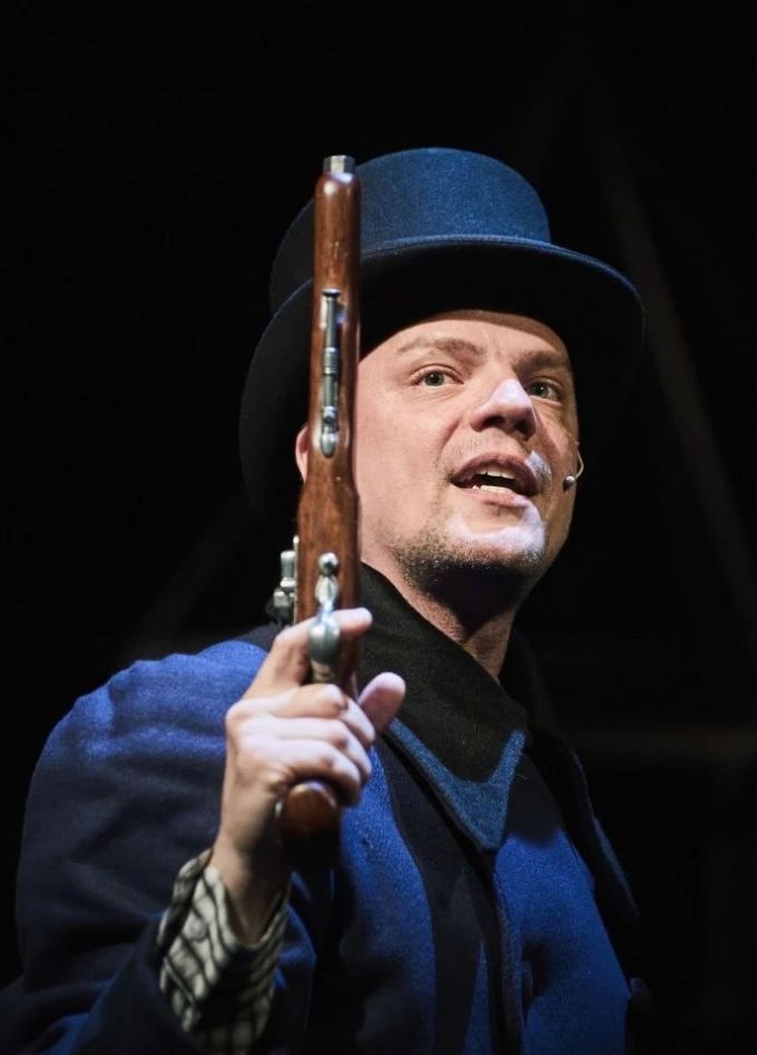 Моноспектакль «Спасти камер-юнкера Пушкина»