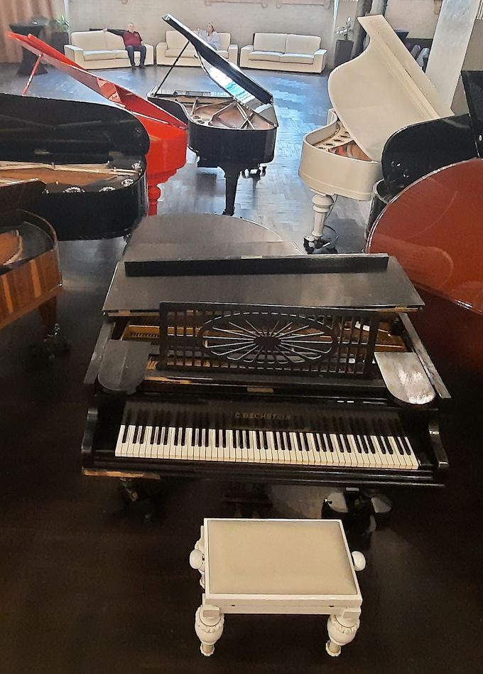 Арт-лига — 8 роялей одновременно!