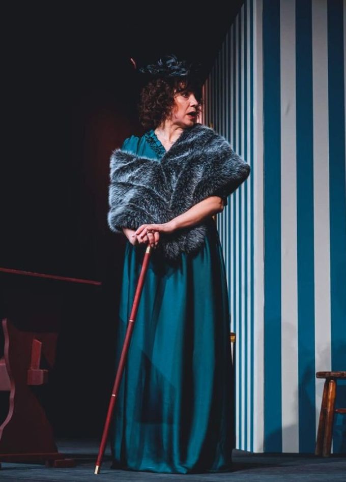 Спектакль «Кипящие страсти»