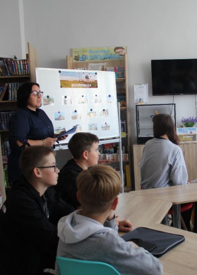 Сказочный декупаж: хохлома и жостовская роспись в мире литературы. Мастер-класс