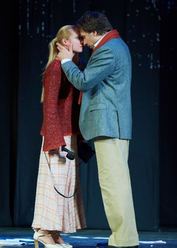 Спектакль «Двое на качелях»