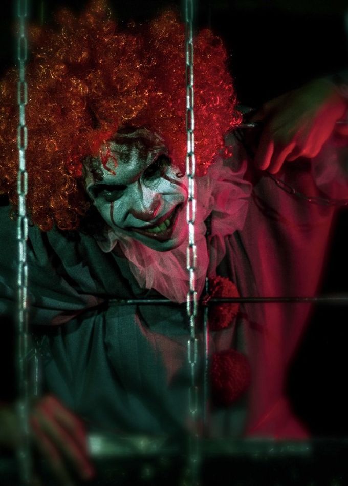 Прятки в лабиринте: Оно