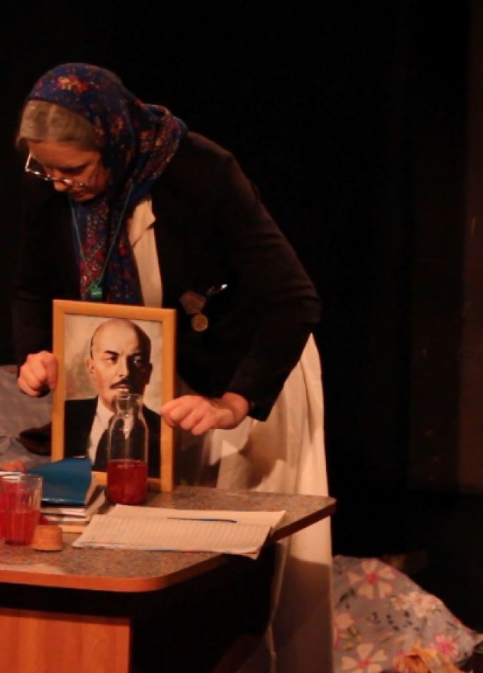 Выходили бабки замуж